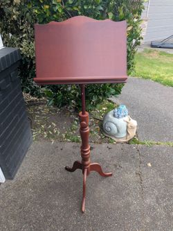 Vintage Wooden Music Stand - Adjustable Height