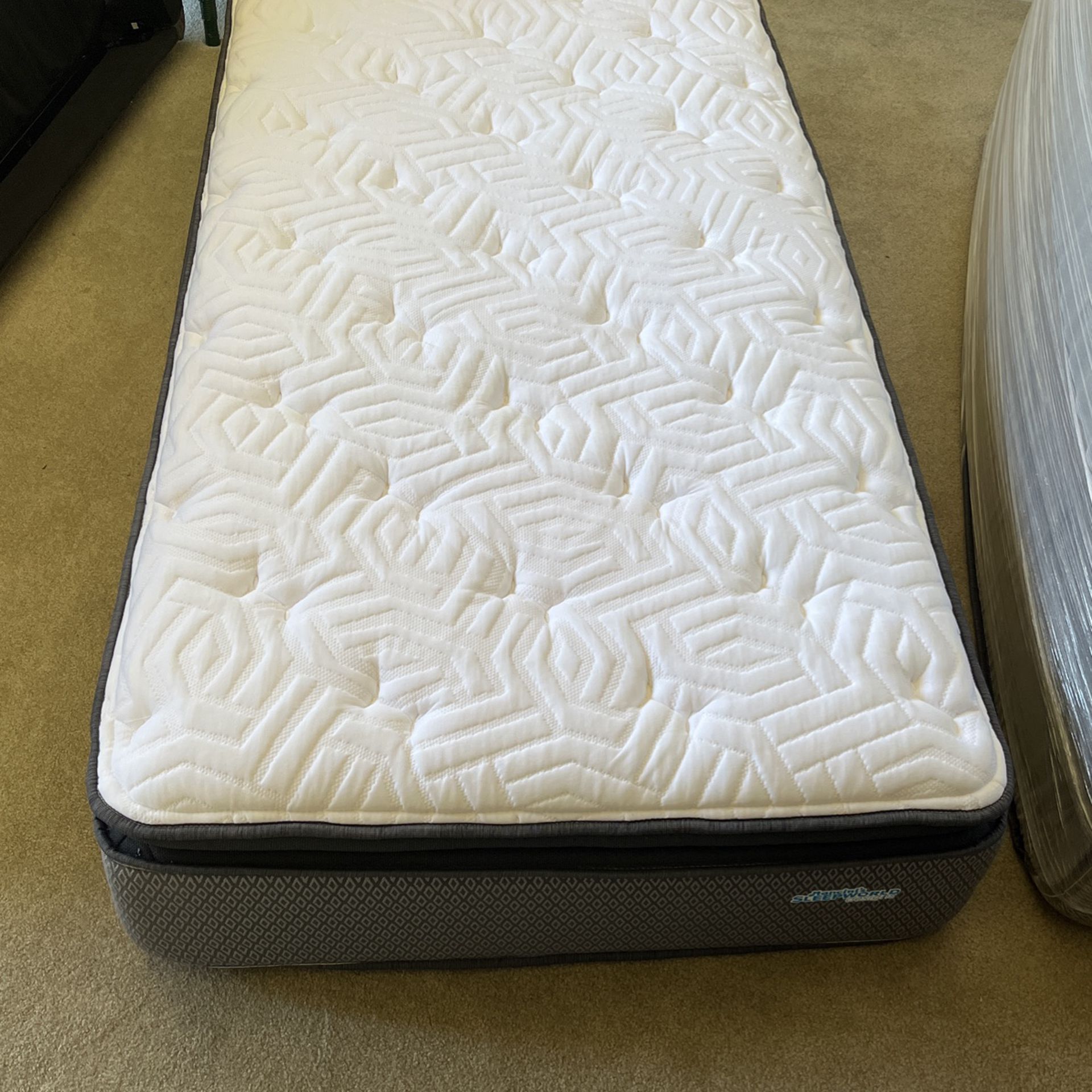 King Or Twins Mattress And Frames 