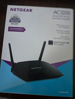 Brand New NETGEAR AC1200 WiFi Router