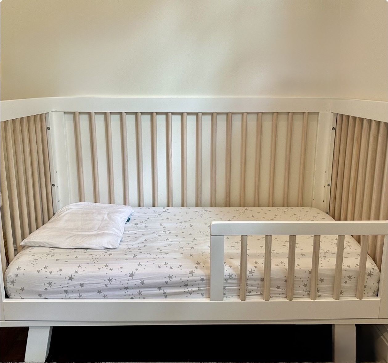 Babyletto Hudson 3-in-1 Convertible Baby Crib + Newton Crib Martress