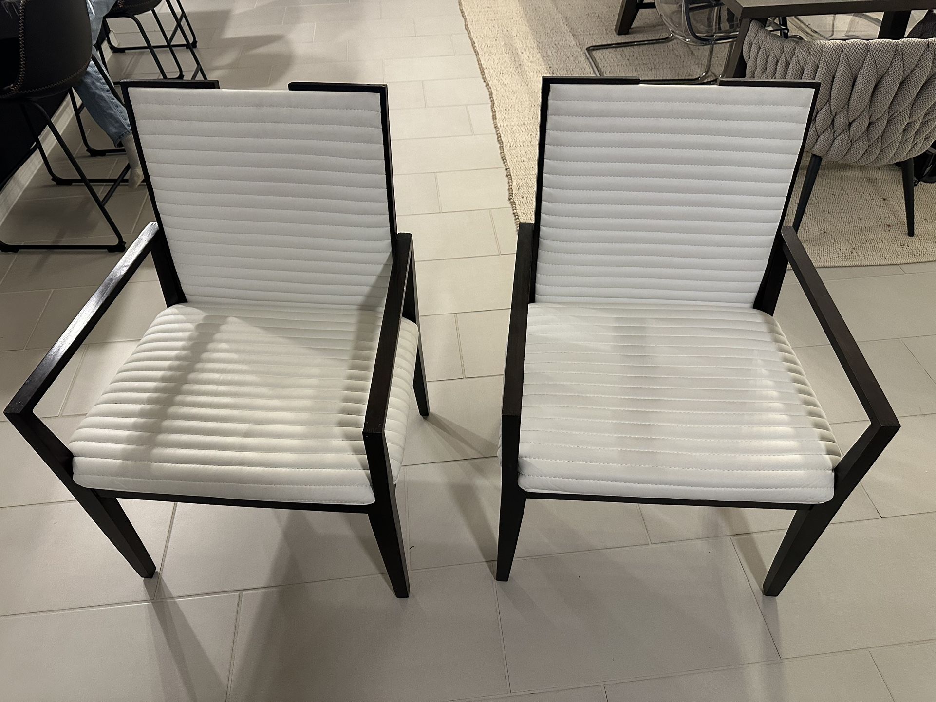 Dining Chairs/Accent Chairs