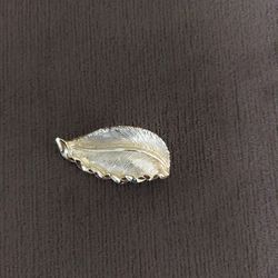 Leaf Pin