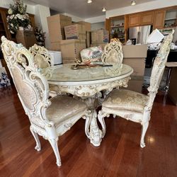 Venetian style table With Chairs 