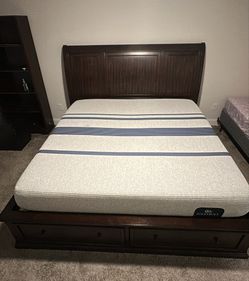 MOVING SALE: King Serta iComfort Mattress with Protector — $145