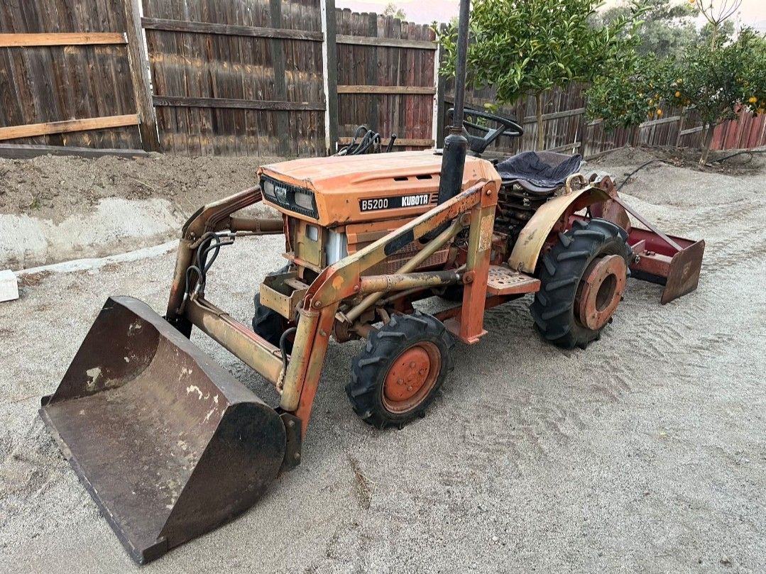 Kubota Diesel 4x4 Tractor Front Loader