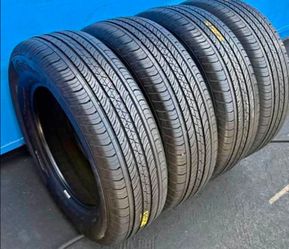 225 65 17 Continental tires Con 80% de Vida Las 4