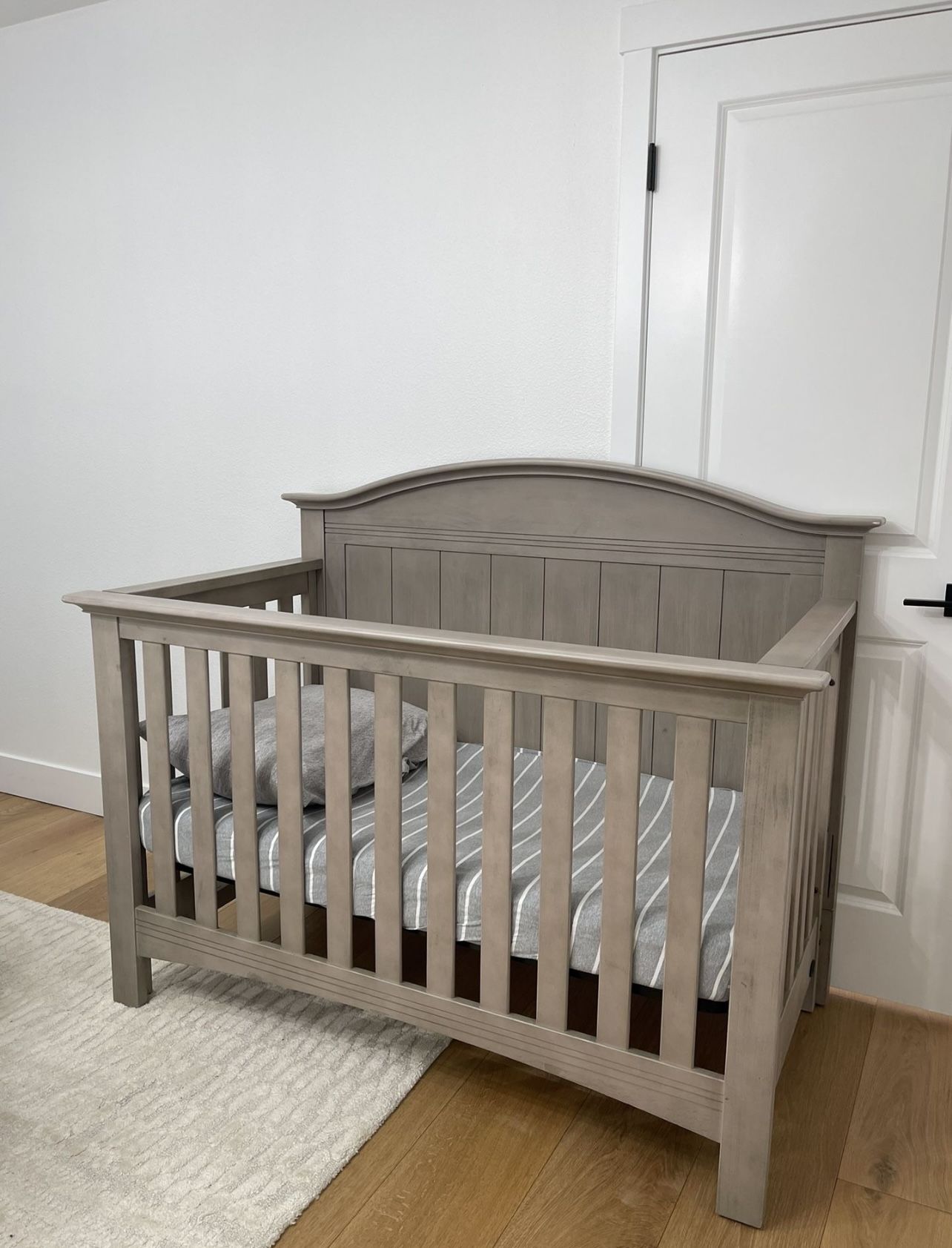 Baby/toddler Crib