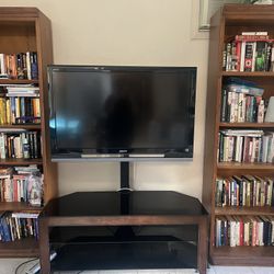 2 Wood Bookshelves 