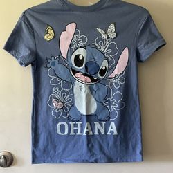 New Women’s T-shirt Size XS 