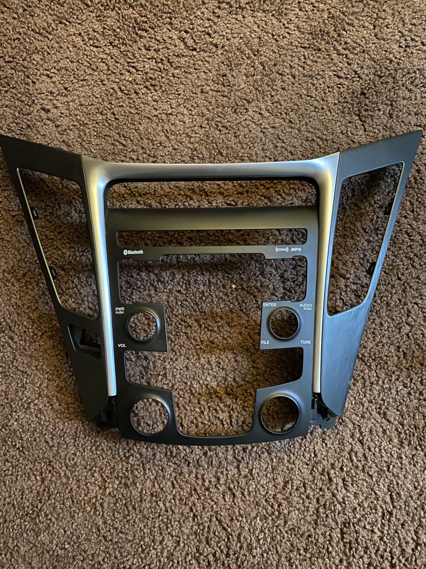 Hyundai Sonata Radio And Frame 