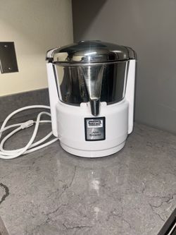 Warner juicer