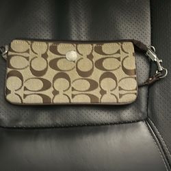 Wristlet