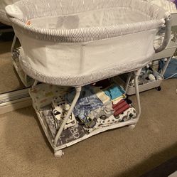 Delta Baby Bassinet