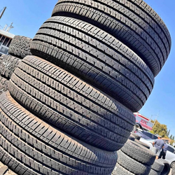 245-60R18 Bridgestone tires excelente condición de vida 80%