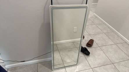 LED Lighted Wall Mounted Mirror
