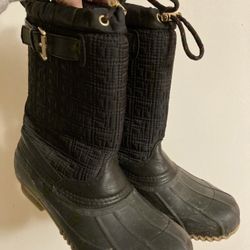 Women’s size 8 boots 