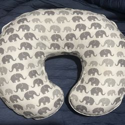 Boppy Elephant/Gray Plaid 