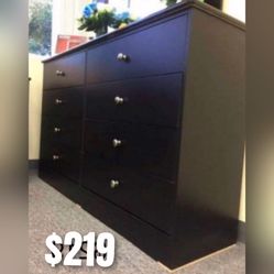 8 Drawer Dresser /Comoda 8 Cajones