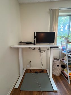 Autonomous Standing Desk + LG Monitor + Monitor Arm & Laptop Tray - Excellent Condition