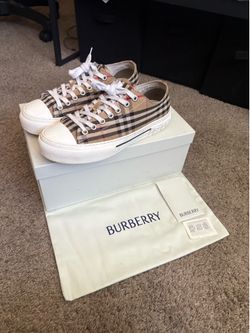 Burberry shoes