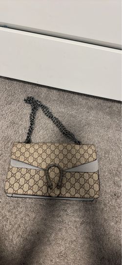 GG purse