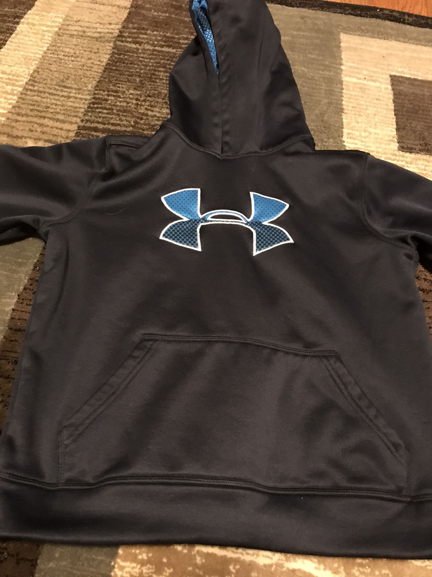Size youth small