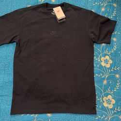 Nike Men's Sportswear Premium Essentials T-Shirt