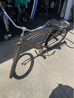 Vintage Schwinn men’s cruiser
