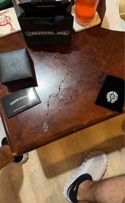 chrome heart necklace