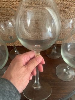 🍷 Set of 5 Large Wine Glasses 🍷