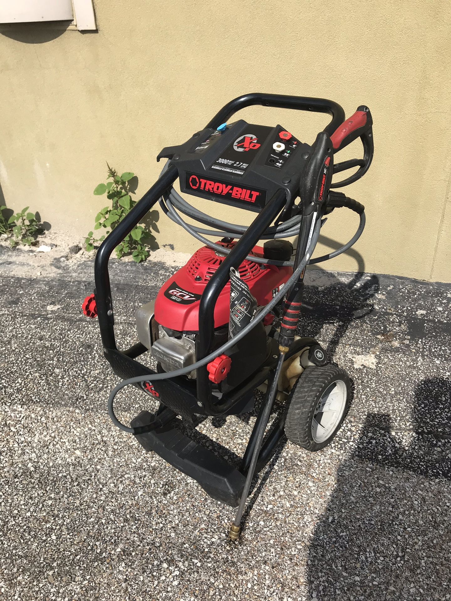 Honda XP GCV 190 Troy-bilt 3000 PSi 2.7 MAX GPM pressure washer comes with 3 tips