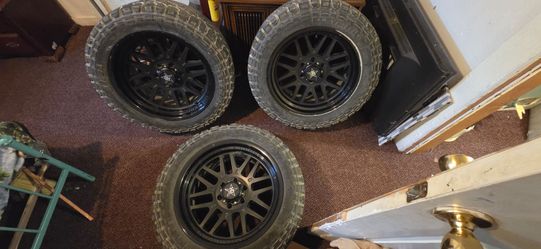 : Single 6-Lug Luxxx HD 20" Rim + Kenda Klever R/T Tire