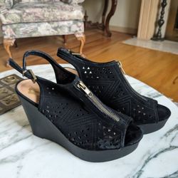 Women's strappy Sling