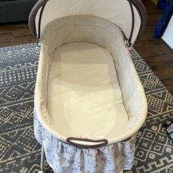 Baby Bassinet With Shade Covering