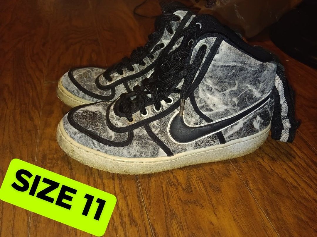 Nike Shoes SIZE 11
