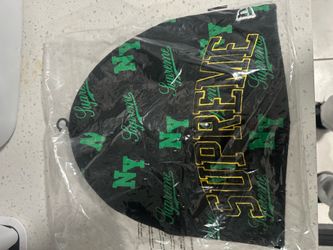 Supreme New Era monogram beanie