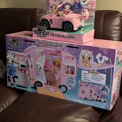 Na Na Na Surprise Kitty Cat Camper with Convertible Car