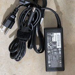 HP 65W Charger