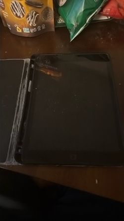 iPad storage 32