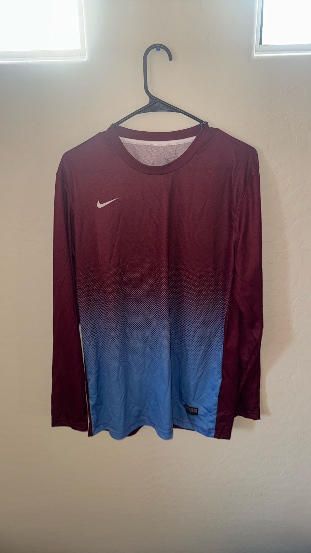 nike soccer jersey medium size