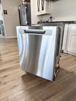 GE  24 Inch Fully Integrated Dishwasher