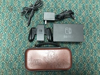 Game System, Electronics Nintendo W/ Game Inside the System and Zelda Case