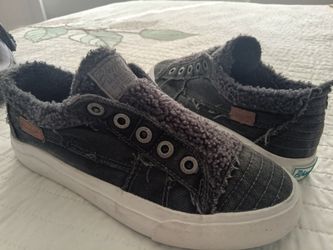 Blowfish Malibu Slip On Sneakers Size 7.5