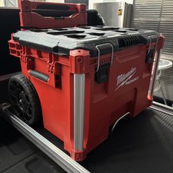 Milwaukee Packout Roller Box
