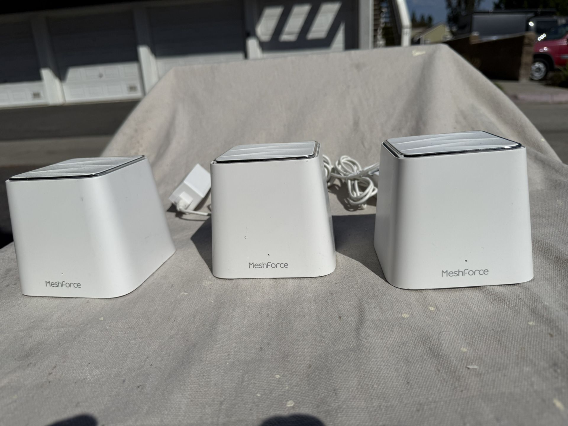 Meshforce Mesh WiFi System – 3 Nodes for Whole Home Coverage