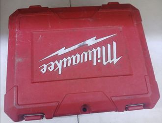 Milwaukee 12V Drill Driver 3/8" (CGH037888)