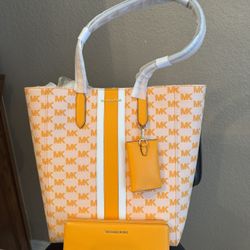 Michael Kors Purse And Wallet New