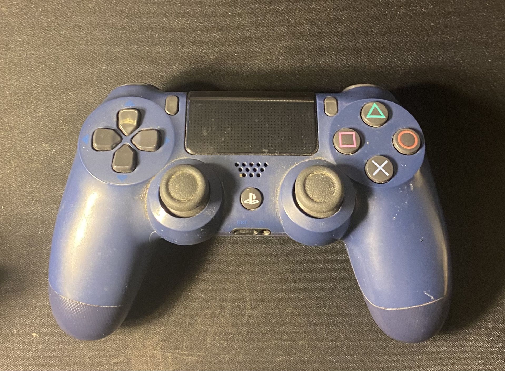 PS4 Controller (Not Working – For Parts or Repair)