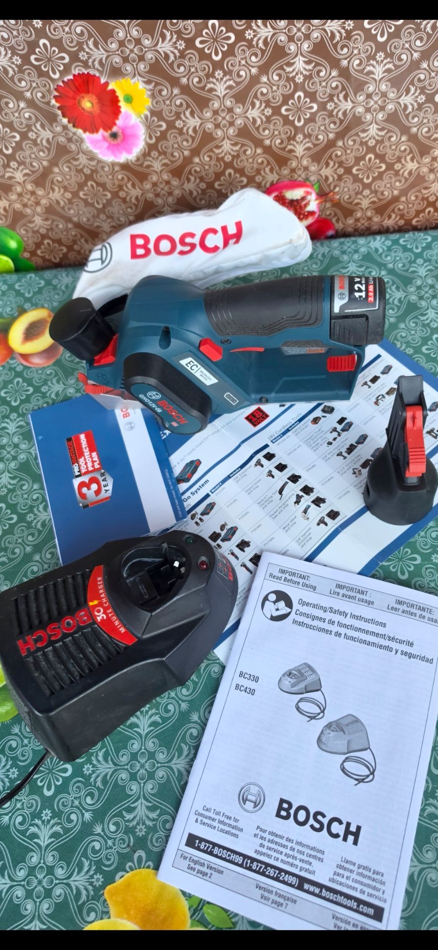 Bosch 12V Max EC Brushless cordless Planer kit