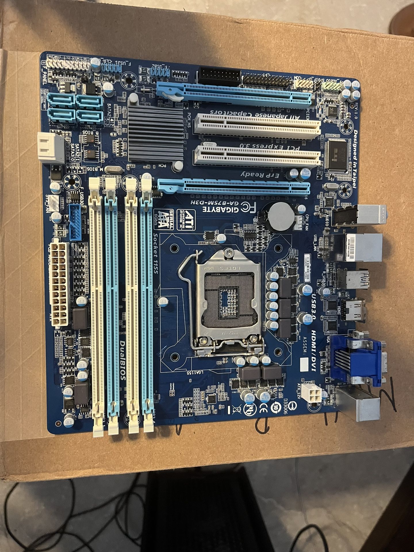 Gigabyte GA-B75M-D3H Micro ATX